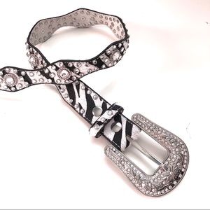 Nocona 28” Leather Crystal Rhinestone Zebra Stripe